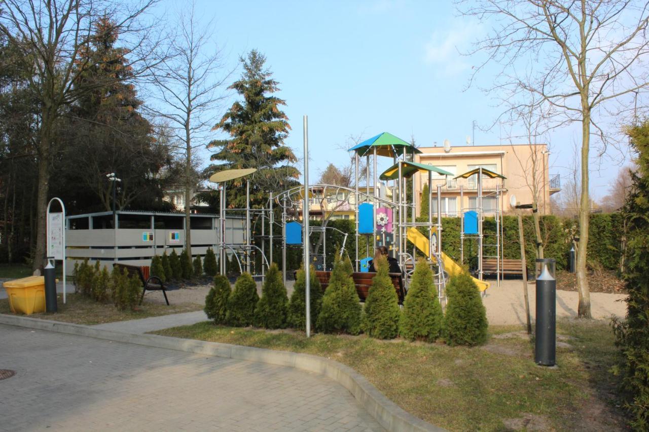 Pool & Leisure Apartament Polanki Park コウォブジェク エクステリア 写真