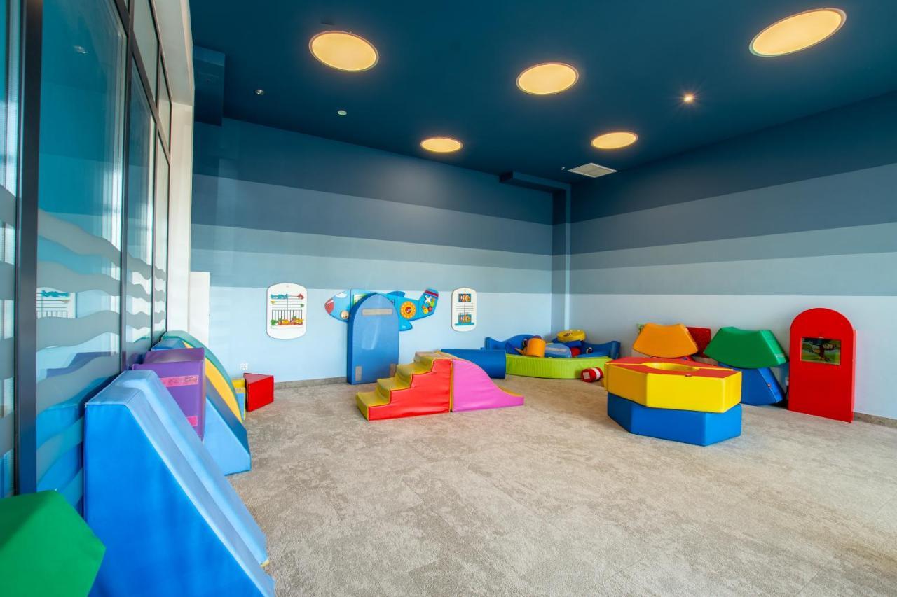 Pool & Leisure Apartament Polanki Park コウォブジェク エクステリア 写真